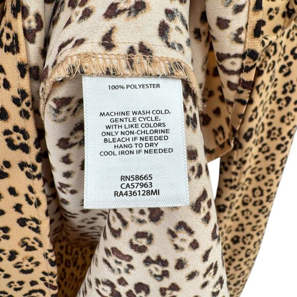 Rachel Parcell Leopard Animal Print Long Sleeve Ruffle Shoulder V-neck Blouse - Picture 15 of 15